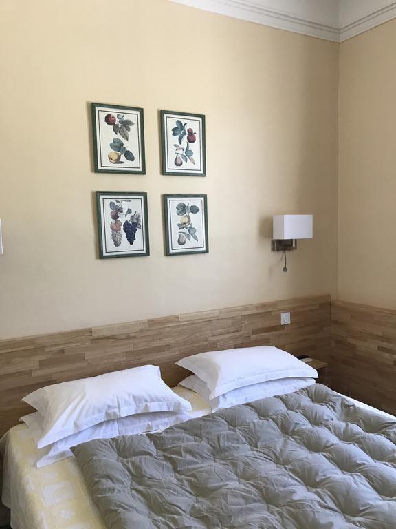 Grand Hotel Moriaz Le Lavandou Buitenkant foto