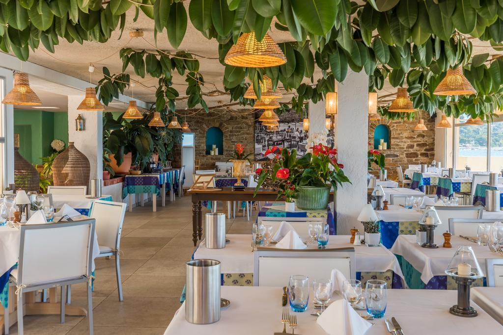 Grand Hotel Moriaz Le Lavandou Buitenkant foto