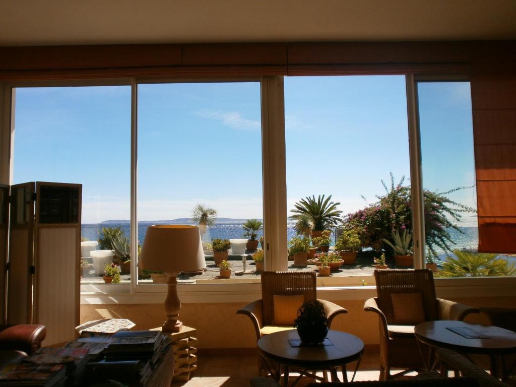 Grand Hotel Moriaz Le Lavandou Buitenkant foto